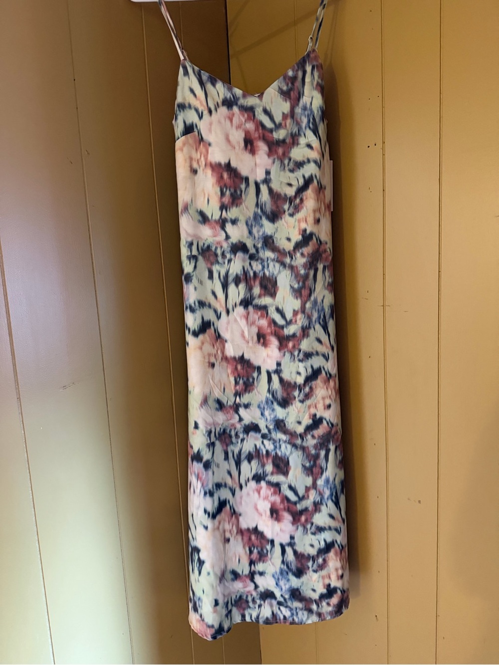 NWT Dex Floral Slip Dress in Blush, Navy and Cream